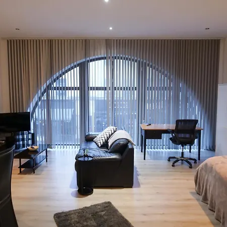 Spacious And Modern Studio Apartment Swansea City Centre Exterior foto