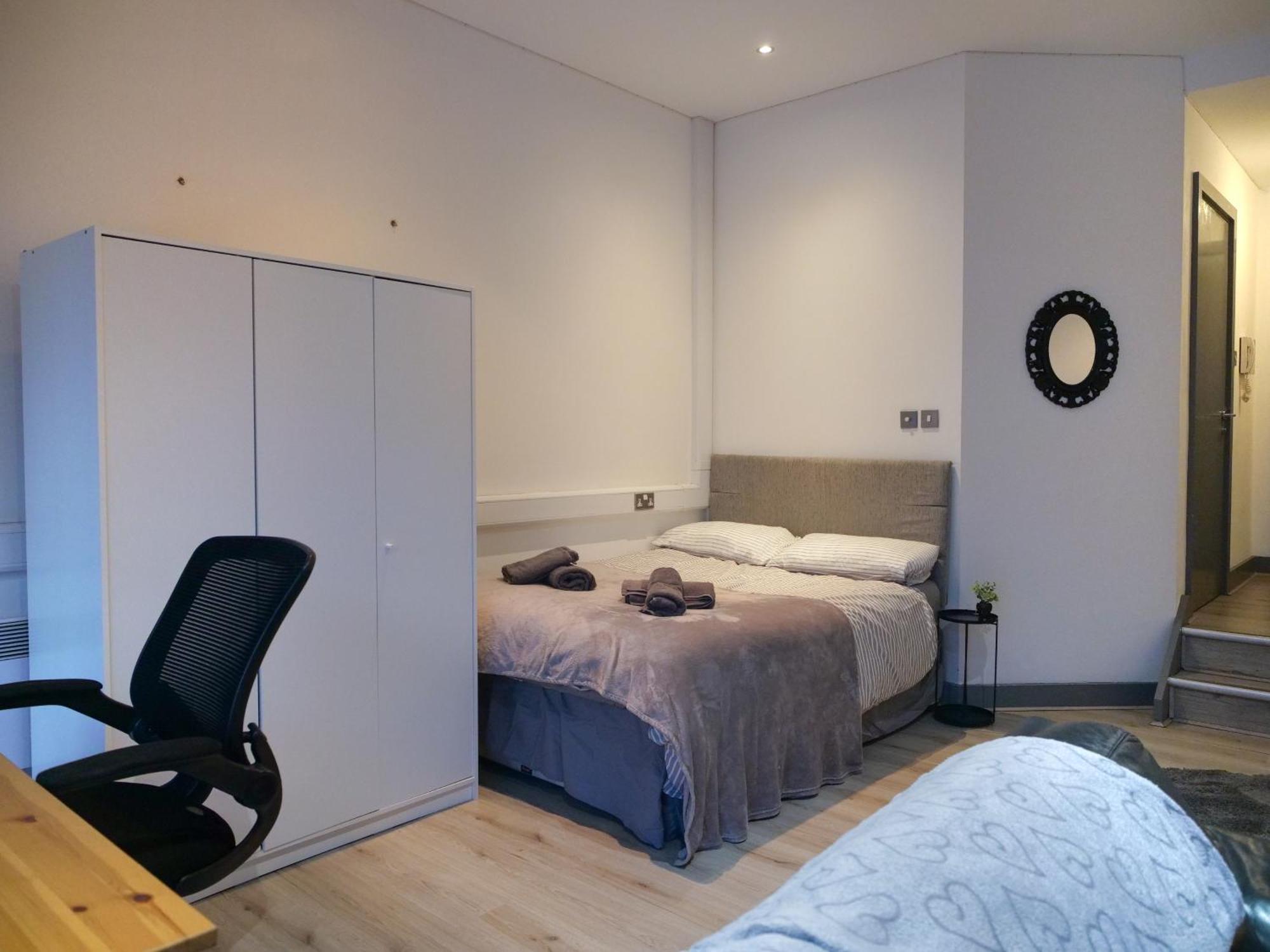 Apartment Spacious And Modern Centre